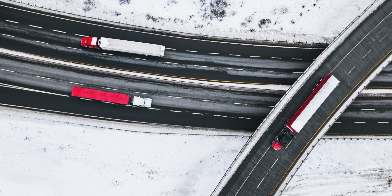 Zimowe wyzwania w transporcie: Jak technologia GPS wspiera bezpieczeństwo i efektywność?